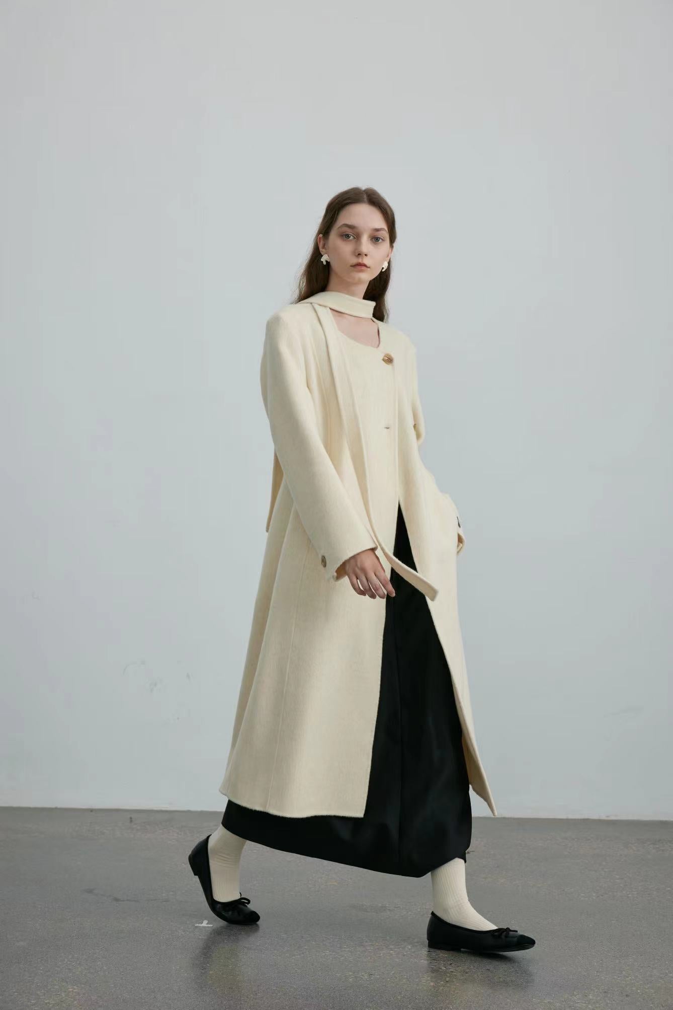 Handmade Double-faced 100% Wool Coat With Straps And No Collar